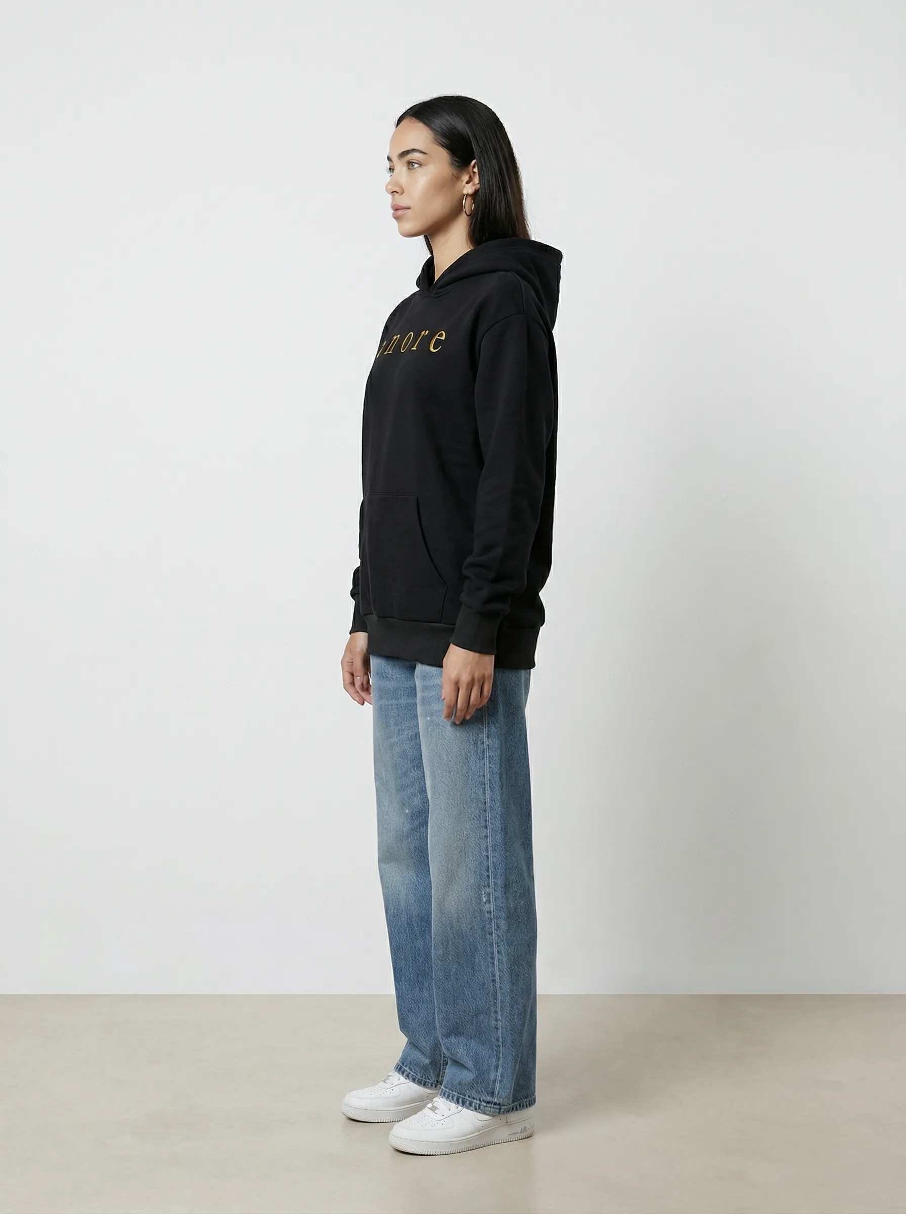 Women's Earth Stone Black — Profile